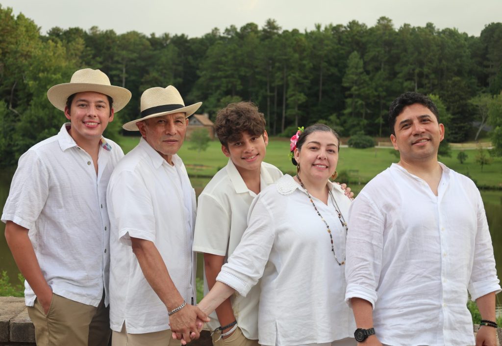 photos by lola - family - portrait