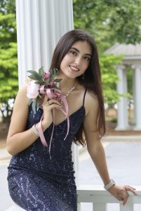 United Hearts By Lola Photography Prom Portrait